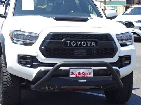 Certified 2022 Toyota Tacoma TRD Pro AWD/4WD image 4