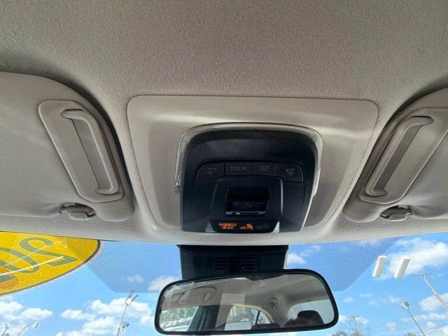 Used 2025 Toyota Corolla LE FWD image 30