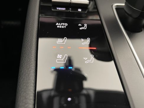 New 2026 Porsche Macan Turbo AWD/4WD image 23