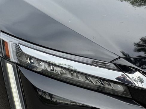 Used 2021 Honda Clarity Touring image 10