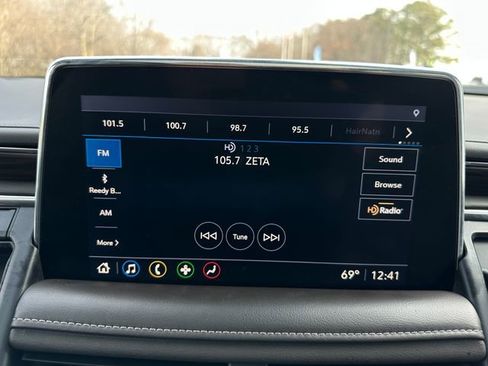 Used 2021 Chevrolet Suburban LT w/ LT Signature Package image 24