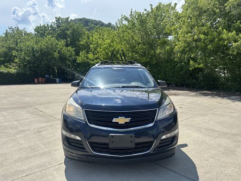 Used 2015 Chevrolet Traverse LS FWD image 3