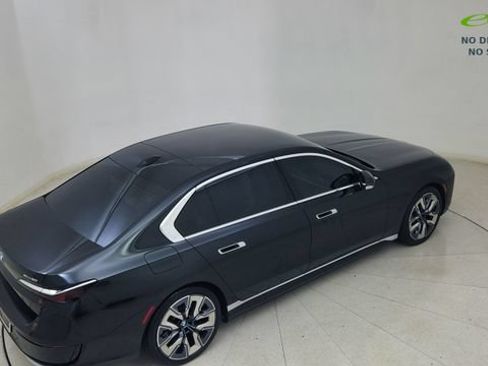 Used 2023 BMW i7 xDrive60 AWD/4WD image 89