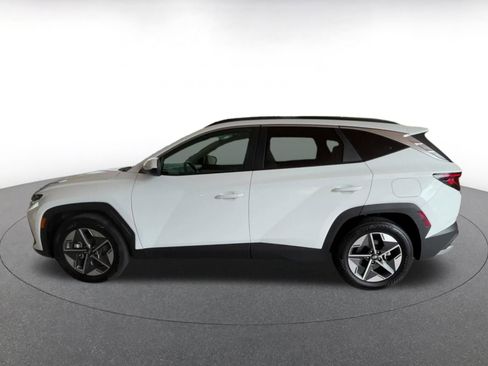 Used 2025 Hyundai Tucson SEL FWD image 9
