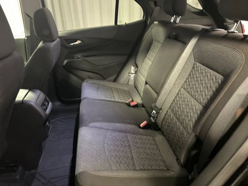 Used 2024 Chevrolet Equinox LT FWD image 23