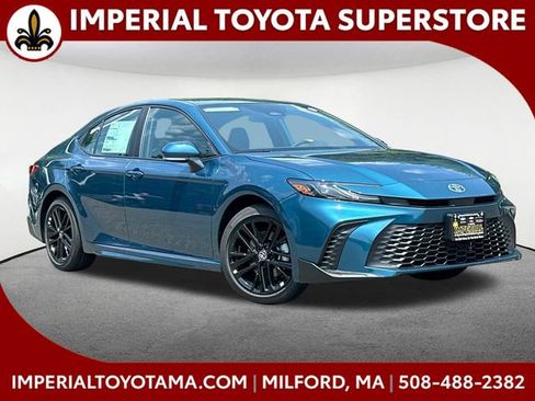 New 2026 Toyota Camry SE FWD image 1