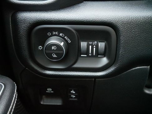 Used 2022 RAM 1500 Laramie image 26