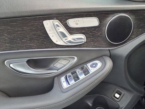 Used 2019 Mercedes-Benz C 300 Sedan image 13