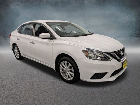 Used 2019 Nissan Sentra SV image 3
