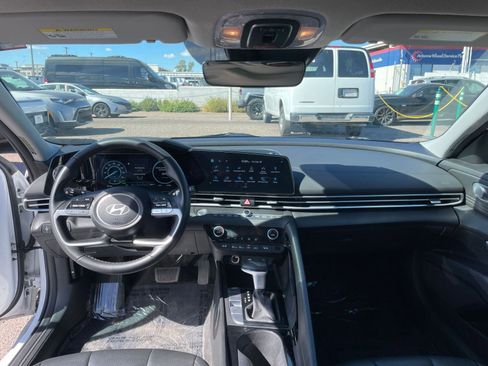 Used 2025 Hyundai Elantra Limited FWD image 36