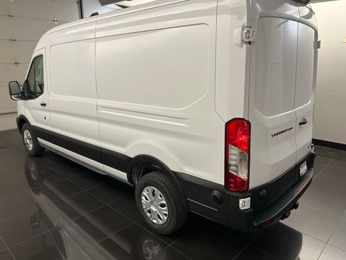 New 2026 Ford Transit 250 148 Medium Roof image 4