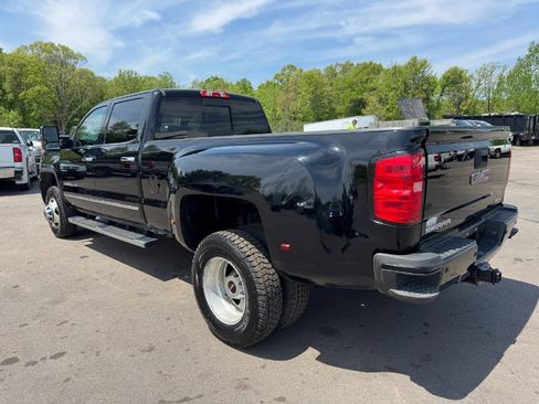 Used 2019 GMC Sierra 3500 Denali AWD/4WD image 3