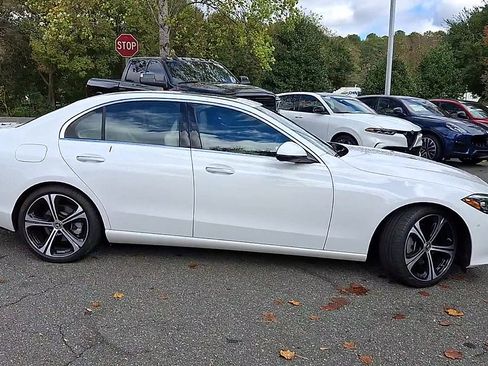 Used 2024 Mercedes-Benz C 300 Sedan image 9