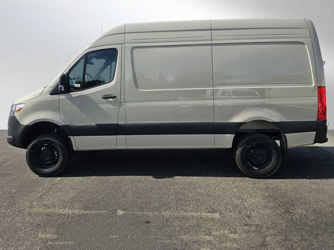 New 2025 Mercedes-Benz Sprinter 2500 image 6