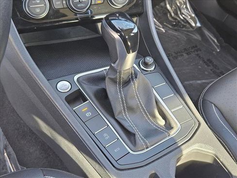 Used 2024 Volkswagen Jetta SE image 11