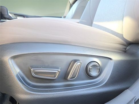 Used 2023 Toyota Camry LE image 19