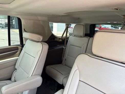 Used 2021 GMC Yukon XL Denali w/ Denali Premium Package AWD/4WD image 13
