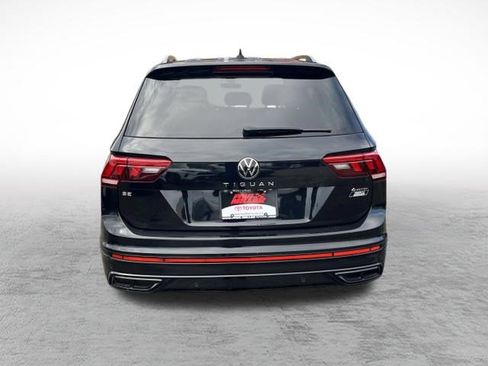 Used 2022 Volkswagen Tiguan SE R-Line image 7