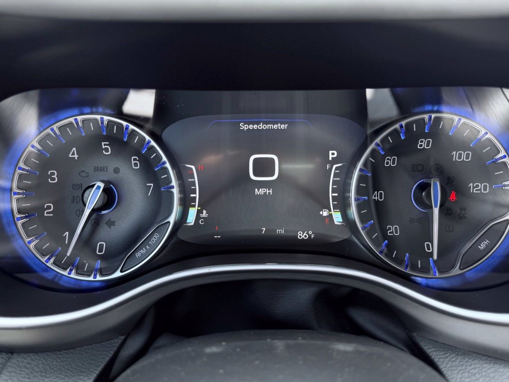 New 2027 Chrysler Pacifica Select FWD image 35