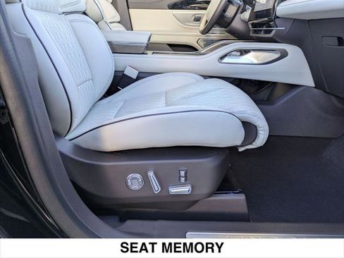 Used 2024 Lincoln Nautilus Black Label w/ Jet Appearance Package (87T) AWD/4WD image 28