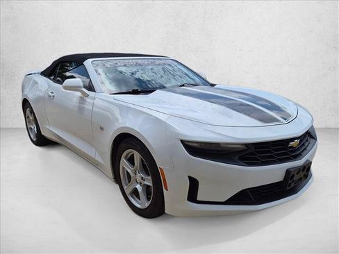 Used 2020 Chevrolet Camaro LT RWD image 3