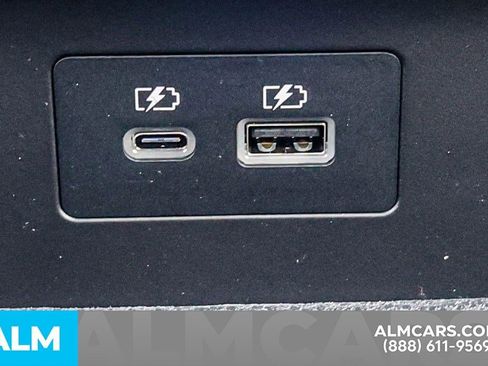 Used 2025 Nissan Pathfinder SV image 62