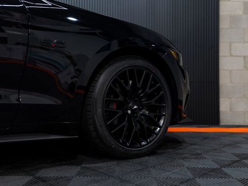 Used 2015 Ford Mustang GT Premium RWD image 40