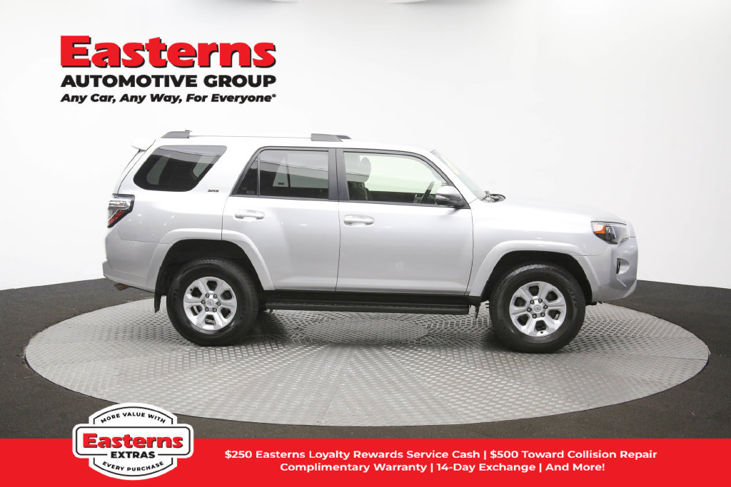 Used 2024 Toyota 4Runner SR5 AWD/4WD image 41