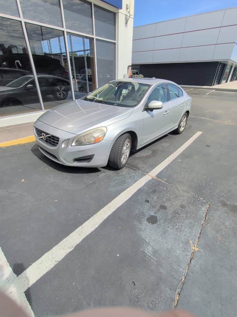 Used 2012 Volvo S60 T5 FWD image 1