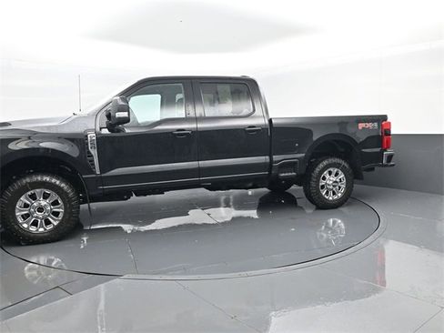 Used 2023 Ford F250 Lariat w/ FX4 Off-Road Package image 5