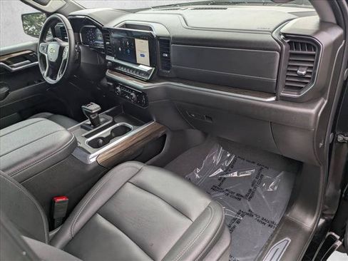 Used 2024 Chevrolet Silverado 1500 LT AWD/4WD image 19