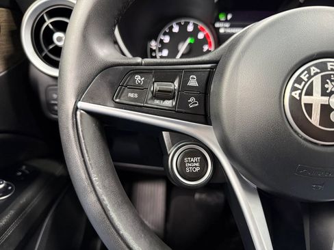 Used 2018 Alfa Romeo Stelvio Ti image 28