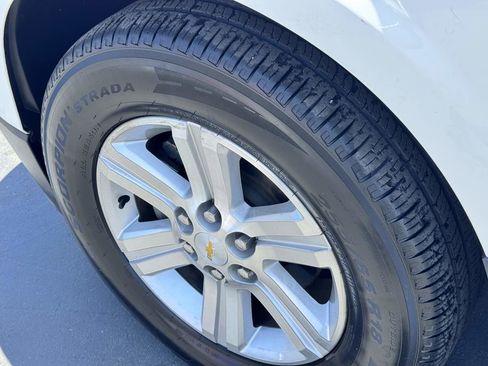 Used 2014 Chevrolet Traverse LT FWD image 21