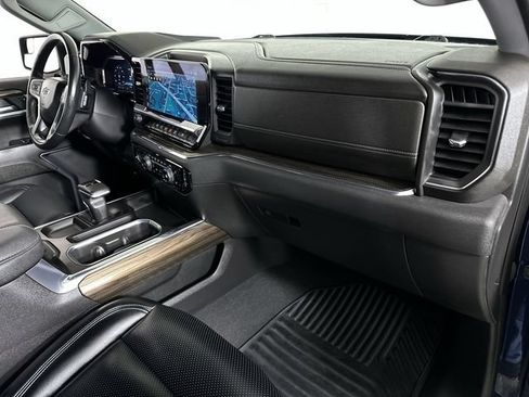 Used 2023 Chevrolet Silverado 1500 RST AWD/4WD image 30