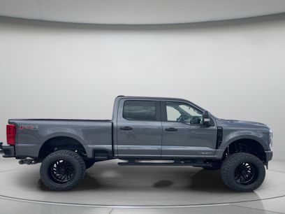 New 2026 Ford F250 4x4 Crew Cab Super Duty