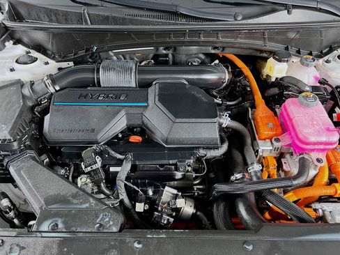 Certified 2024 Hyundai Tucson Limited AWD/4WD image 31