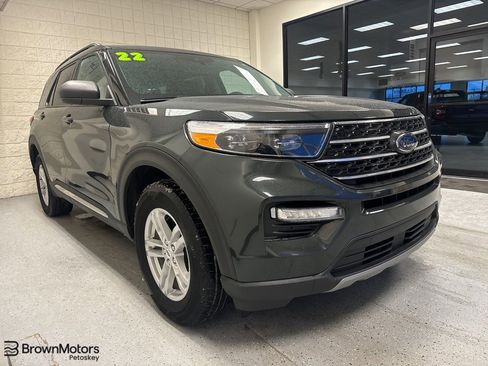 Certified 2022 Ford Explorer XLT w/ Equipment Group 202A image 1