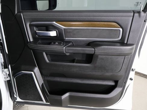 Used 2024 RAM 3500 Laramie w/ Towing Technology Group image 13