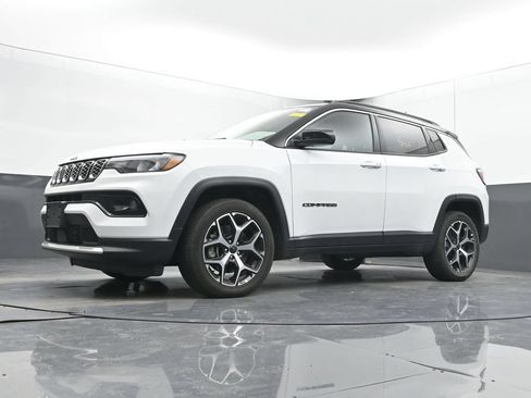 Used 2025 Jeep Compass Limited AWD/4WD image 27