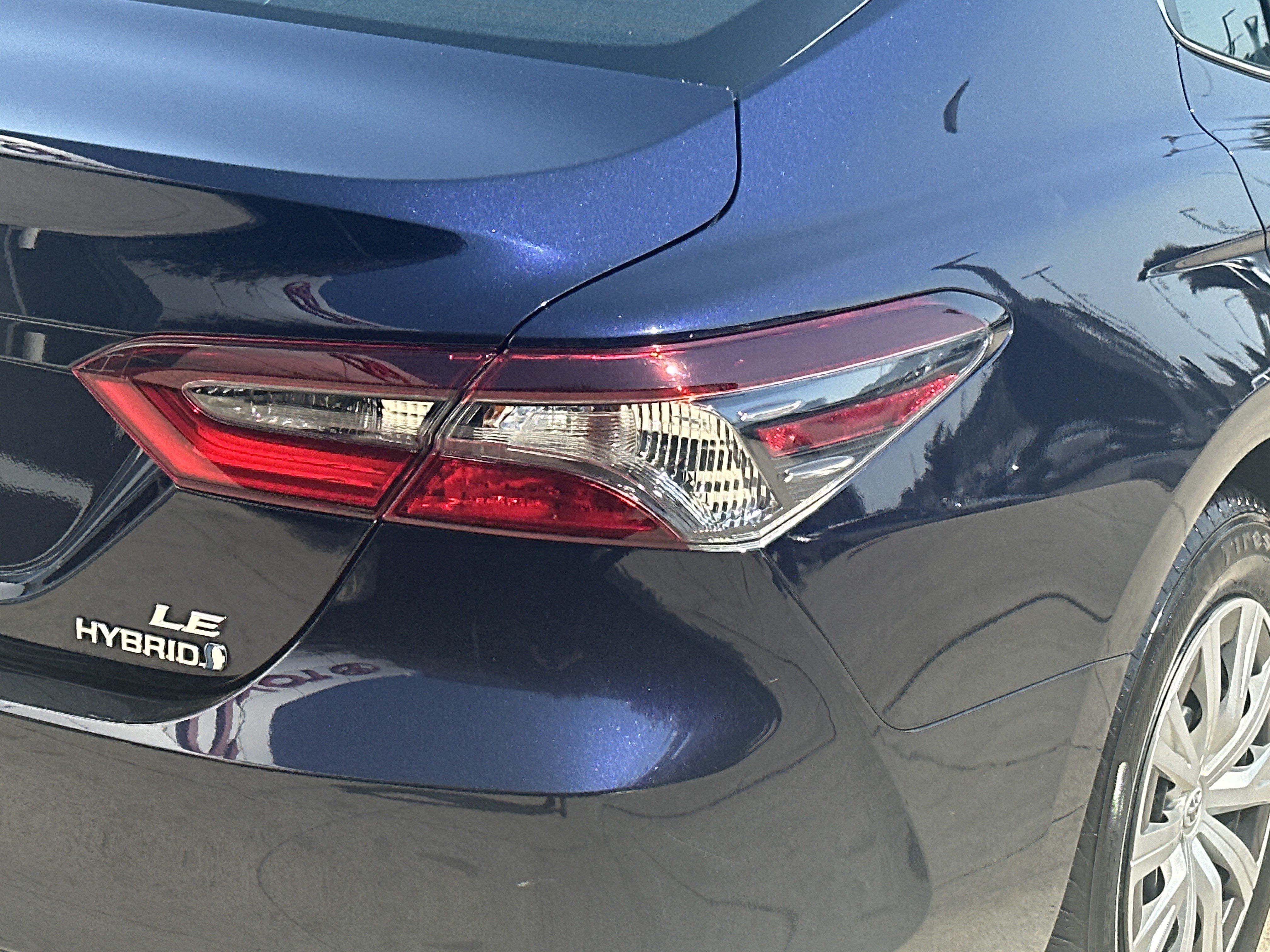 Used 2022 Toyota Camry LE FWD image 12
