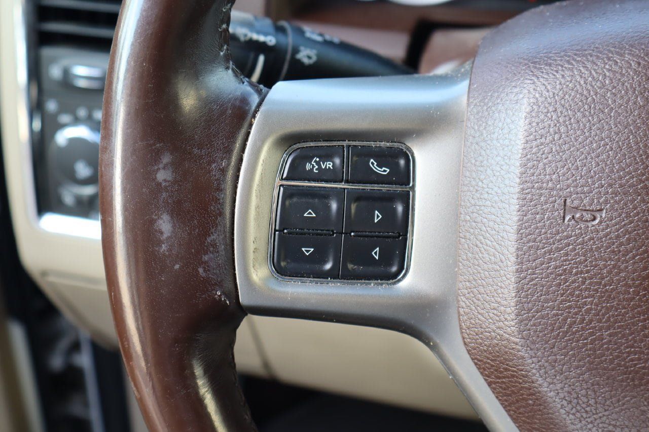 Used 2015 RAM 1500 Laramie RWD image 13