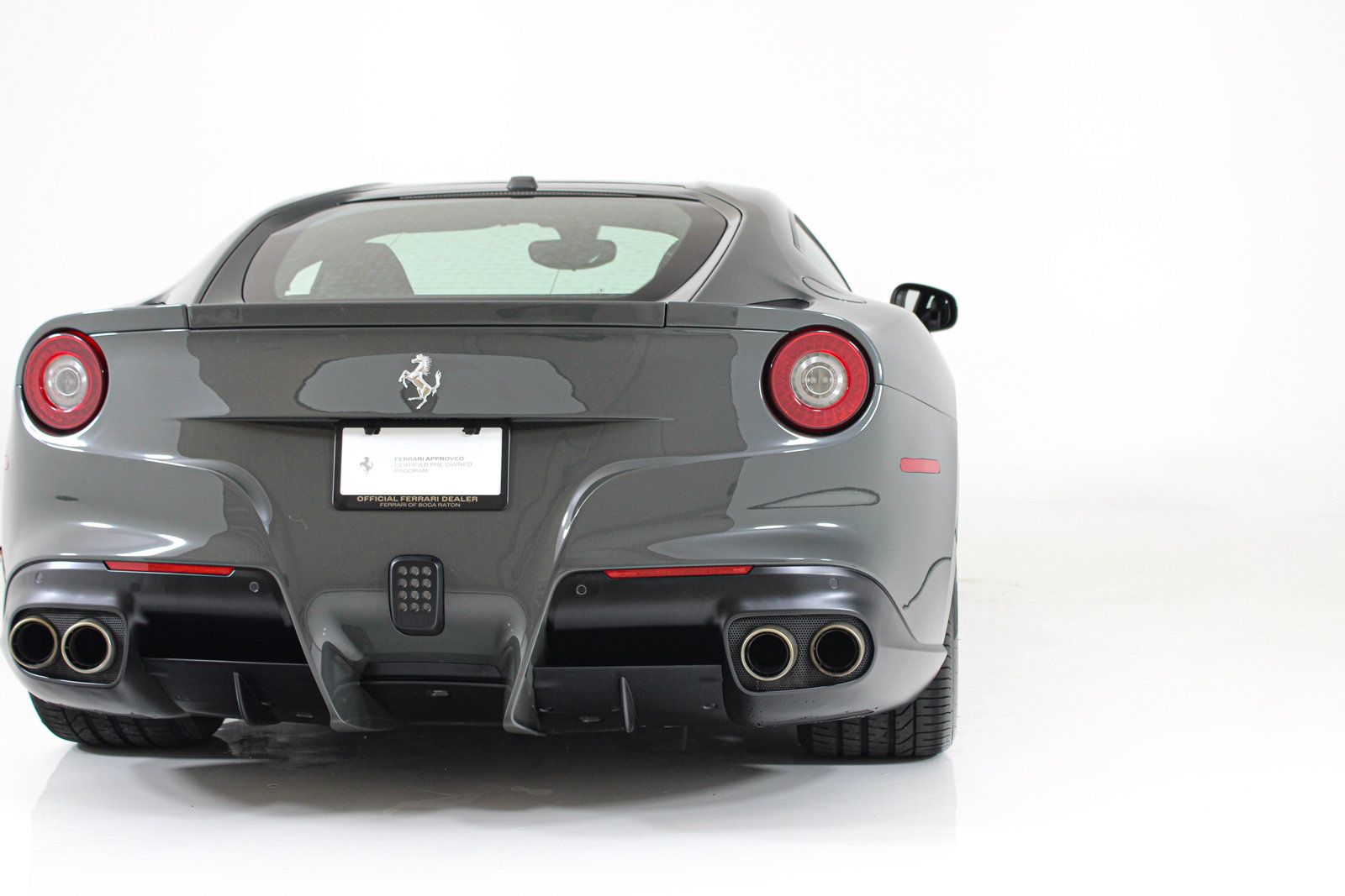 Used 2015 Ferrari F12 Berlinetta RWD image 24
