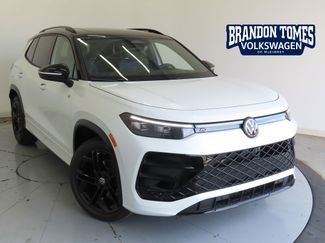 New 2026 Volkswagen Tiguan SE R-Line video 1