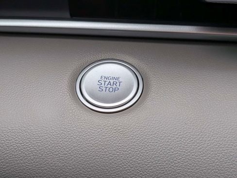 Used 2025 Hyundai Elantra Sport FWD image 25