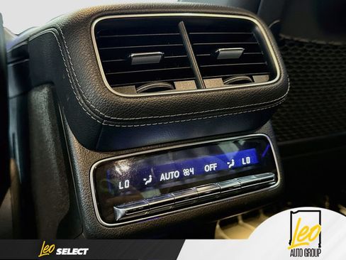 Used 2021 Mercedes-Benz GLS 450 4MATIC image 27