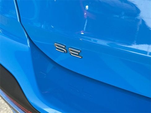 Certified 2023 Volkswagen Taos SE w/ Panoramic Sunroof Package image 8