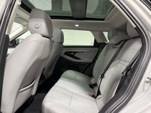 Used 2022 Land Rover Range Rover Evoque SE image 18