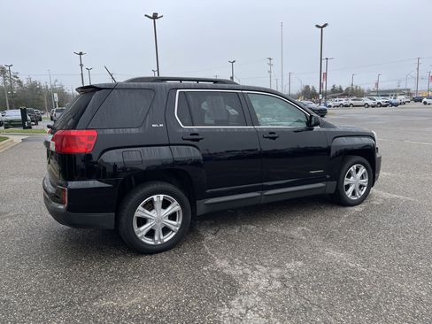 Used 2017 GMC Terrain SLE FWD image 3