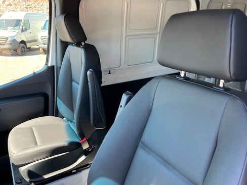New 2025 Mercedes-Benz Sprinter 2500 image 16