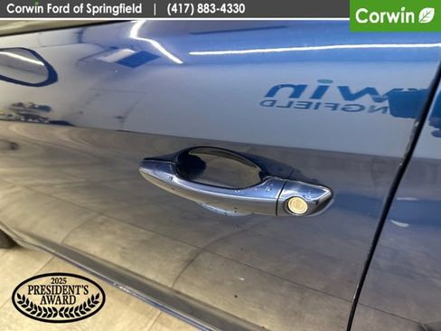 Used 2020 Hyundai Elantra SEL FWD image 17